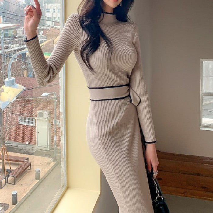 ハイネックスリムニットワンピース