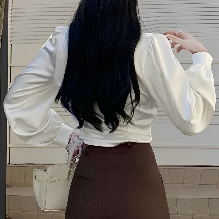 Vネックタッセルボトムシャツ