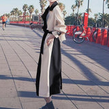 Contrast-colour windbreaker coat