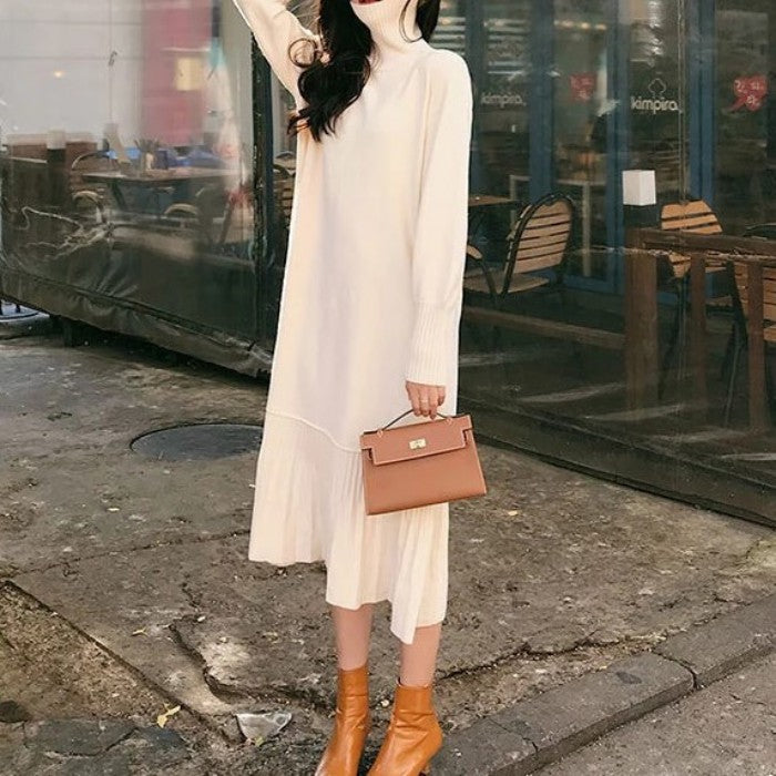 タートルネックニットワンピース