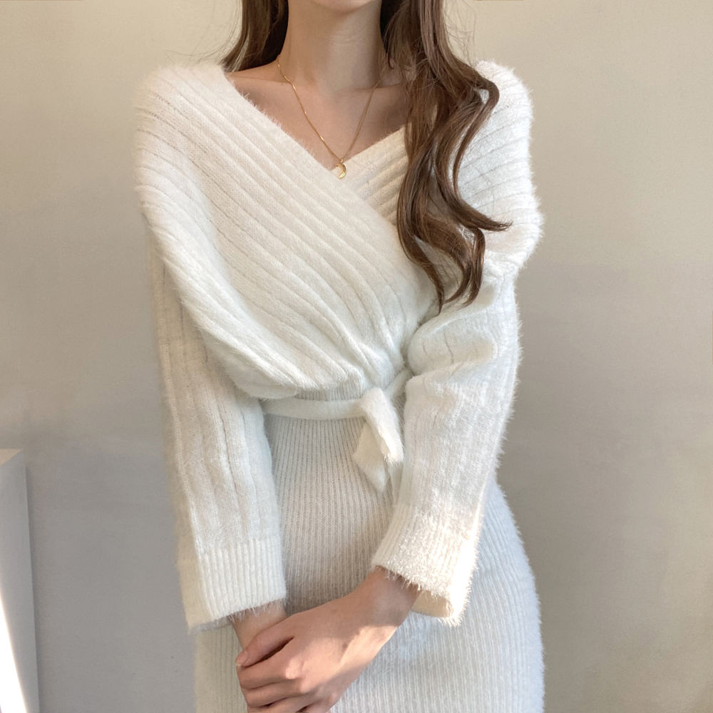 Vネックオフショルニットワンピース