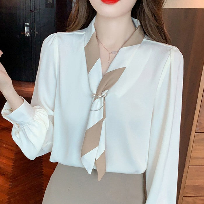 Vネックスカーフカラーブラウス