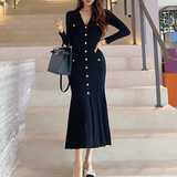 V-neck single-breasted long knit dress